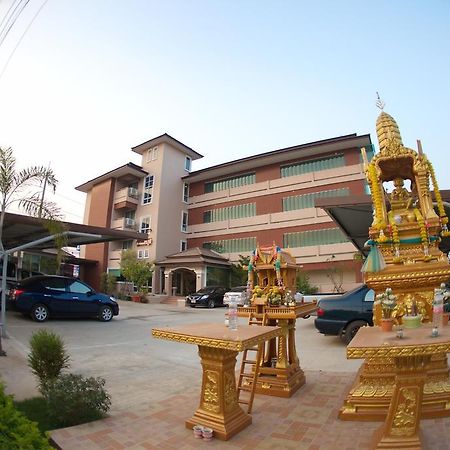 Baan Sanpoom Hotel Phitsanulok Exterior foto