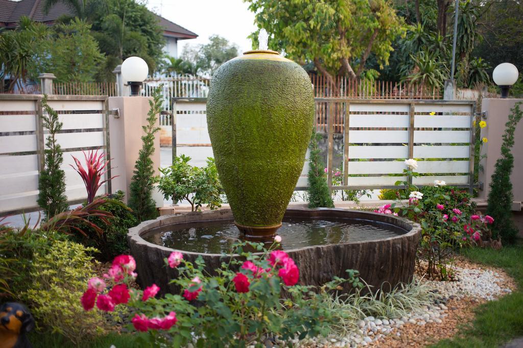 Baan Sanpoom Hotel Phitsanulok Exterior foto