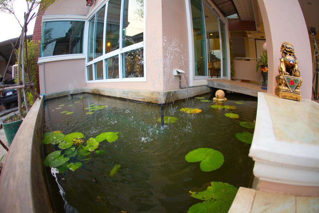 Baan Sanpoom Hotel Phitsanulok Exterior foto