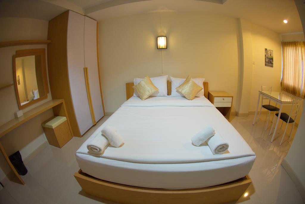Baan Sanpoom Hotel Phitsanulok Exterior foto