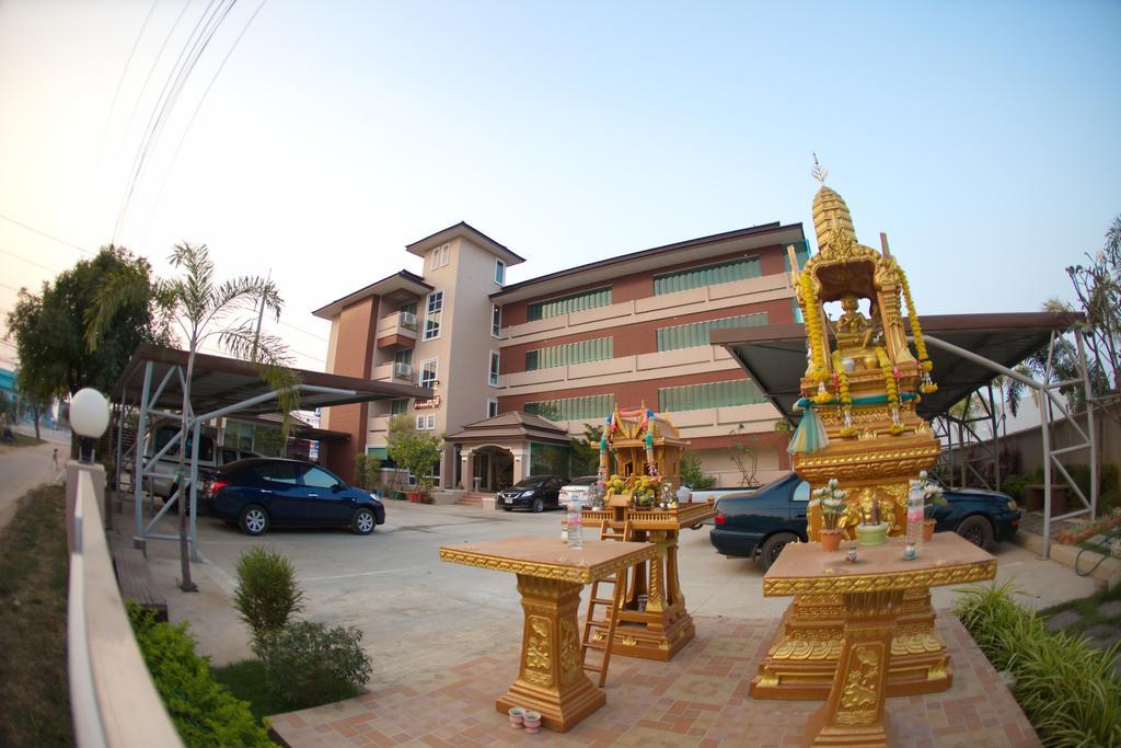 Baan Sanpoom Hotel Phitsanulok Exterior foto